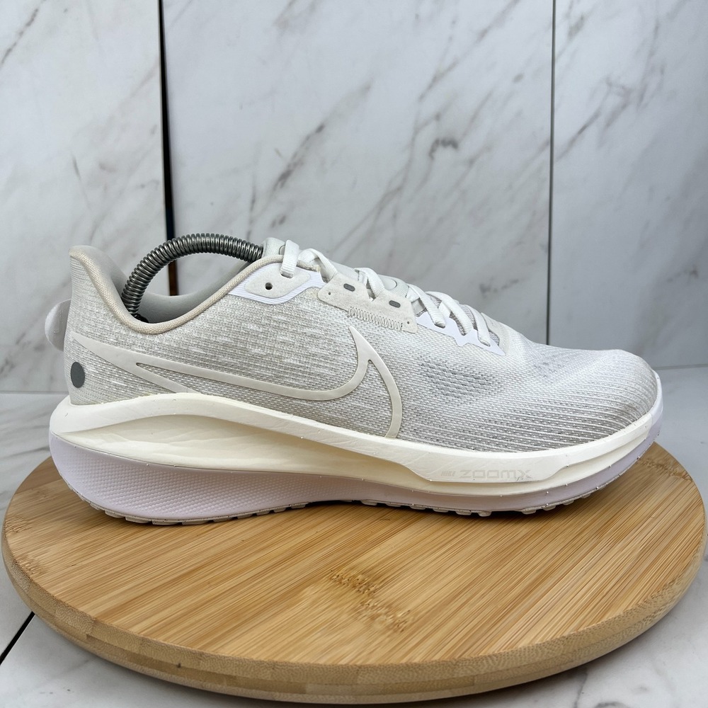 Nike Vomero 17 Mens Size 9.5 White Platinum Tint Running Shoes FB1309-101
